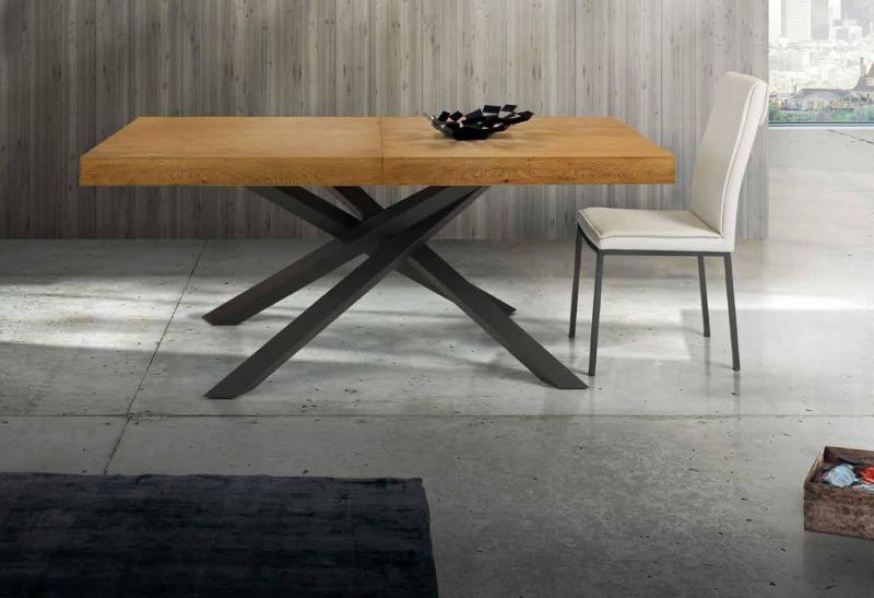 Tavolo moderno allungabile in legno